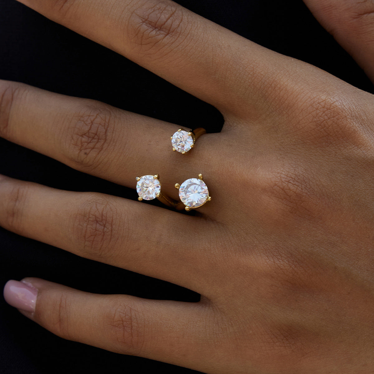 Bague plaquée or triple zircons brillants