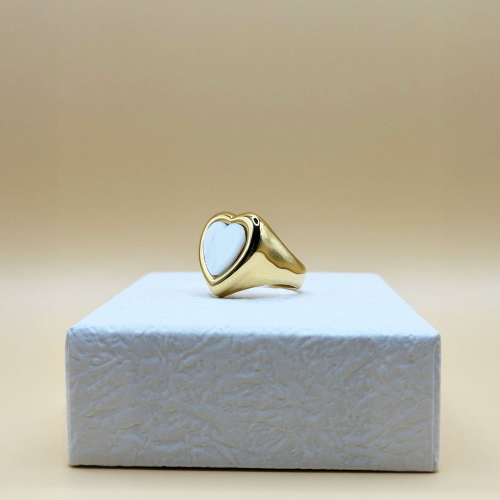 Bague plaquée or 18K et coeur perle de nacre taille unique
