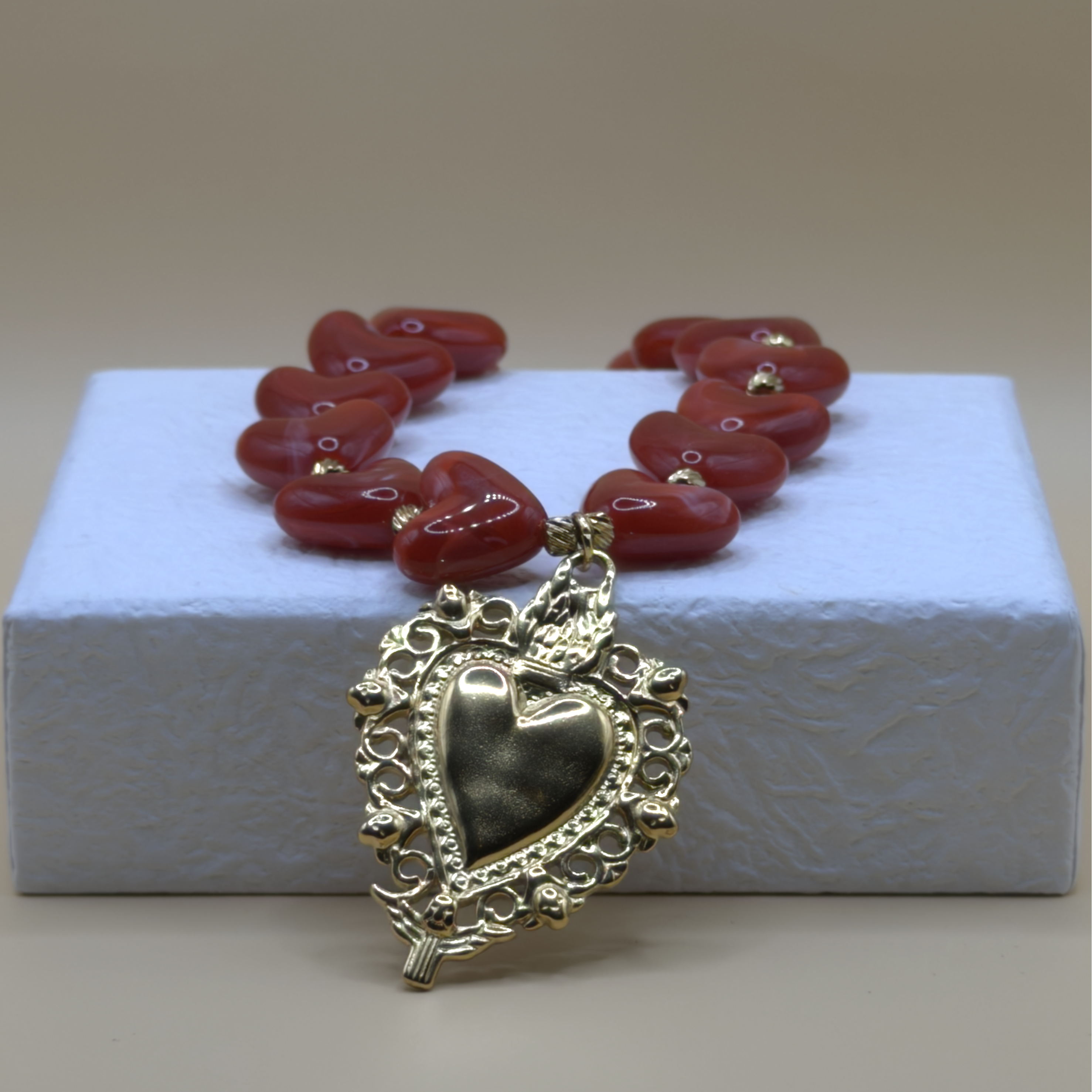 Pendentif coeur en acier inoxydable bohème sur collier coeur brillant acrylique